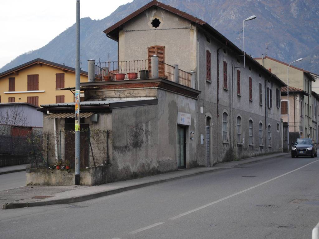 Palazzo / stabile a Valmadrera in Via Roma - Foto 2