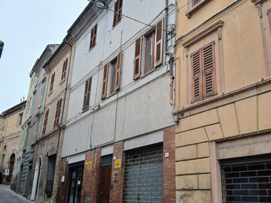 Casa indipendente a Corridonia in Via Camillo Benso di Cavour - Foto 2
