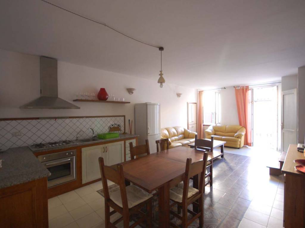 Casa indipendente a La maddalena in Via Regina Margherita - Foto 3