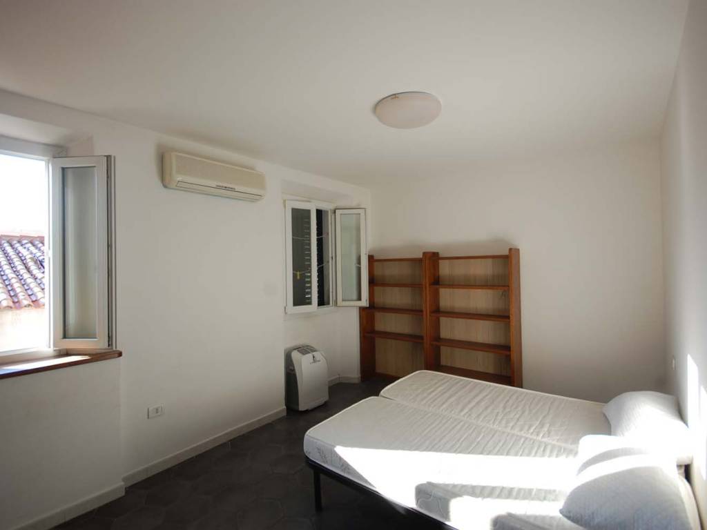 Casa indipendente a La maddalena in Via Regina Margherita - Foto 4