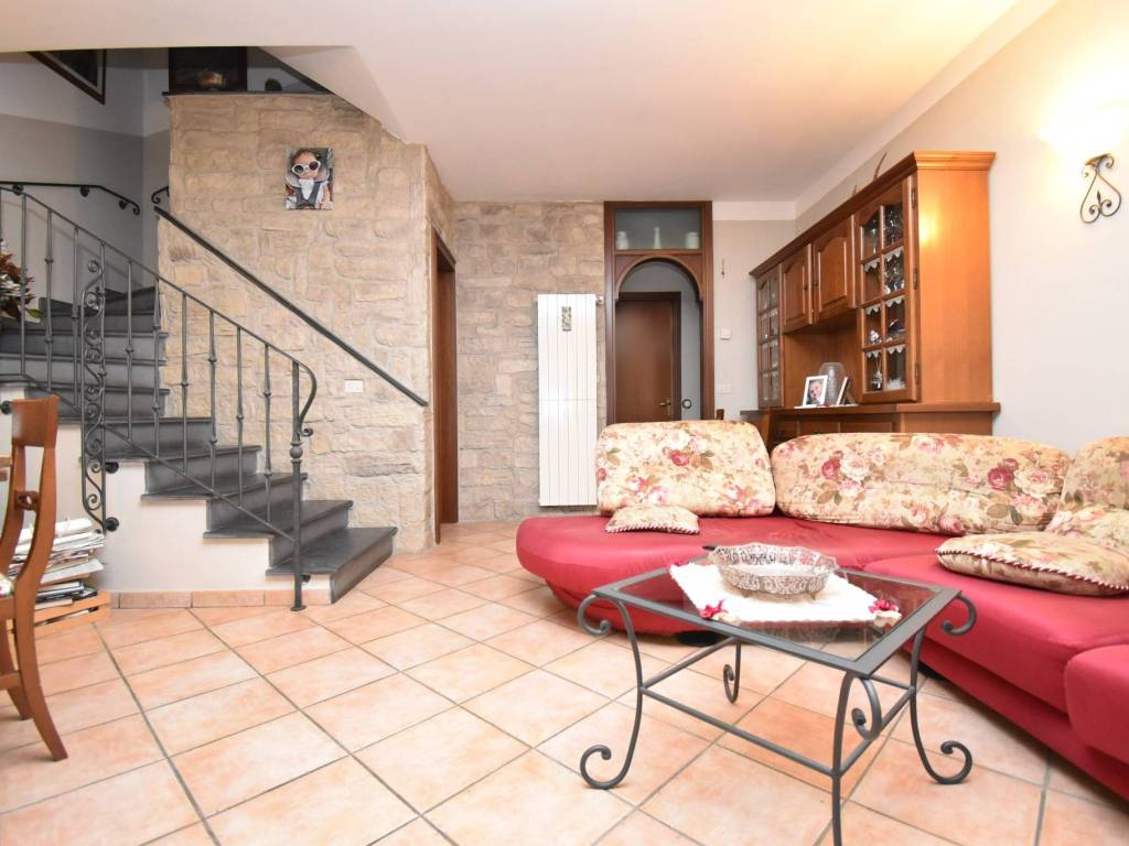 Villa a Seravezza in Strada Provinciale di Marina - Foto 2