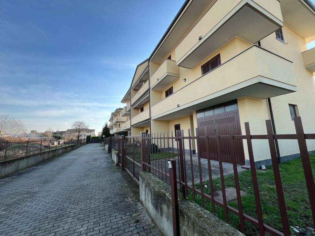 Villetta a schiera a Galliate - Foto 2