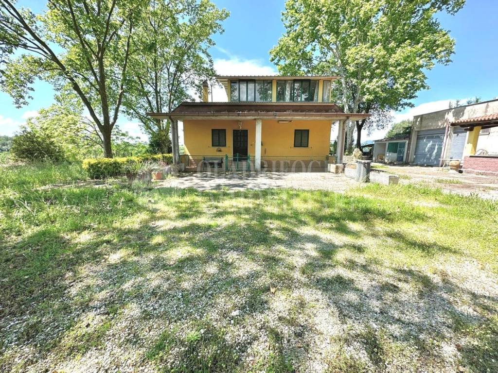Villa a Montopoli di sabina in Via Campore, 97 - Foto 2