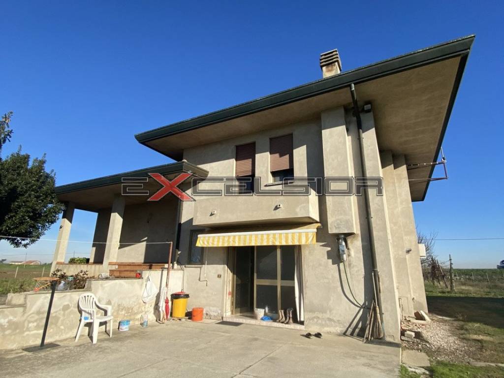 Villa a Cavarzere in Via G. Matteotti n.20 - bis Cavarzere (VE) - Foto 2