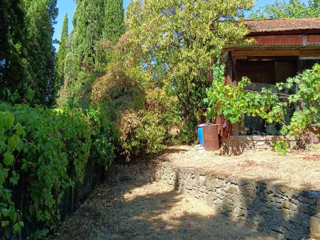 Villa a Montecatini-terme in Viale Cristoforo Colombo S.N.C. - Foto 2