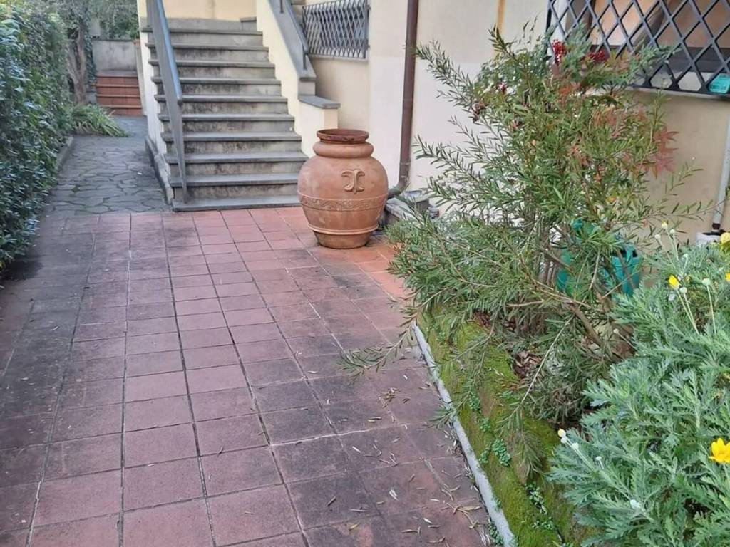 Villa a Montecatini-terme in Via Eugenio Barsanti S.N.C. - Foto 4