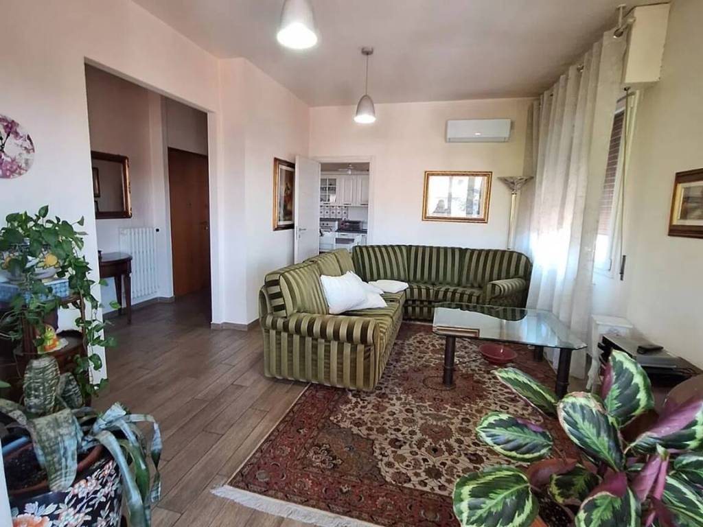 Appartamento a Montecatini-terme in Piazza Xx Settembre S.N.C. - Foto 4