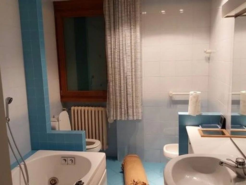 Villa a Montecatini-terme in Quartiere Parco Delle Terme - Sant'Antonio - Foto 4