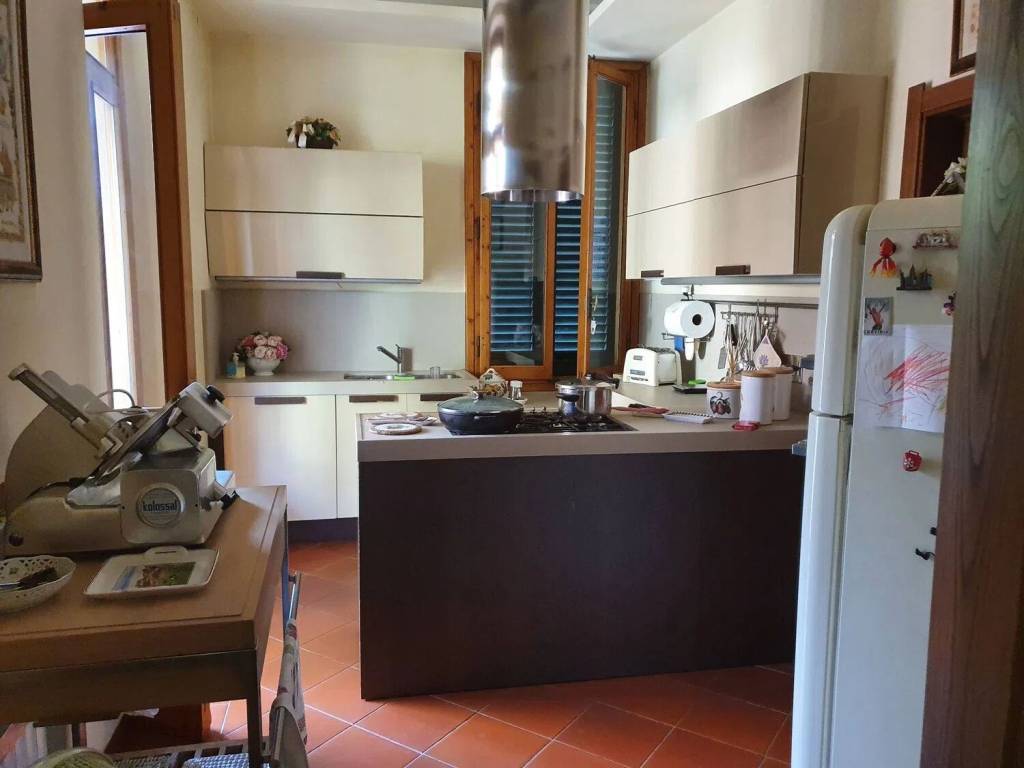 Villa a Montecatini-terme in Quartiere Parco Delle Terme - Sant'Antonio - Foto 2