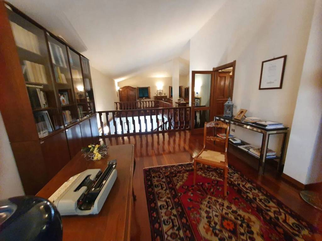 Villa a Montecatini-terme in Quartiere Parco Delle Terme - Sant'Antonio - Foto 4