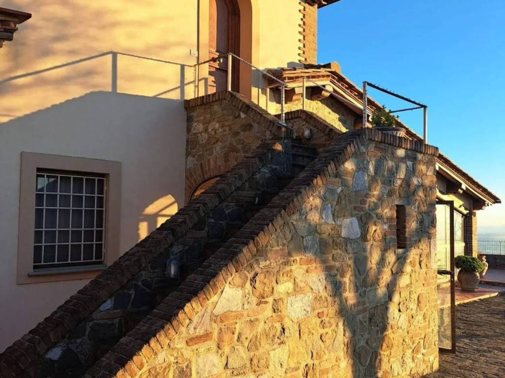 Rustico / casale a Montecatini-terme in Parco Della Rimembranza S.N.C. - Foto 4