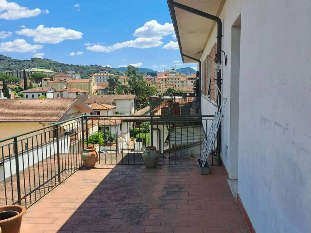 Appartamento a Montecatini-terme in Quartiere Parco Delle Terme - Sant'Antonio - Foto 4