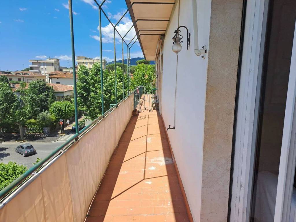 Appartamento a Montecatini-terme in Quartiere Parco Delle Terme - Sant'Antonio - Foto 5