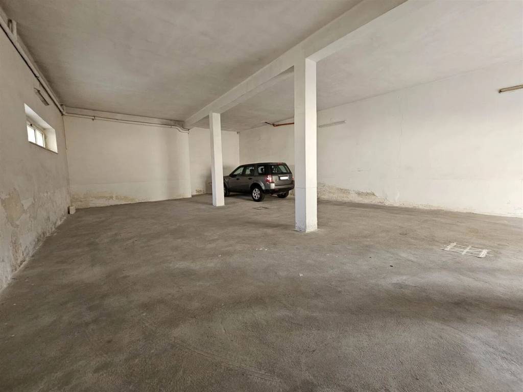 Box / garage a Mesagne in Via Santa Rosa, 14 - Foto 4