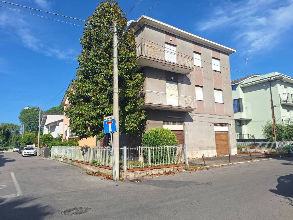 Palazzo / stabile a Rimini in Via Giuseppe Gioachino Belli, 13 - Foto 3