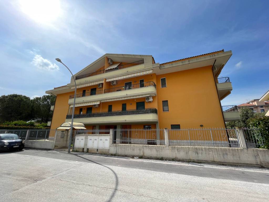Appartamento a Manoppello in Via Silvio Pellico, 1 - Foto 3