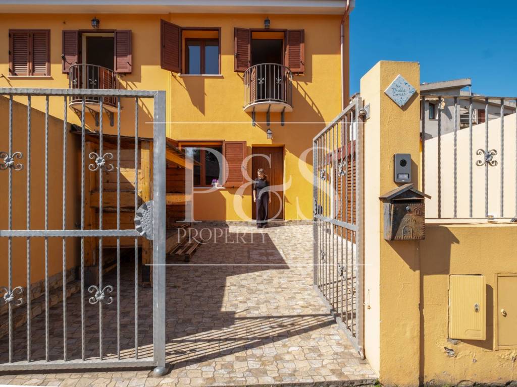 Villetta a schiera a Dolianova in Via Giosuè Carducci - Foto 2