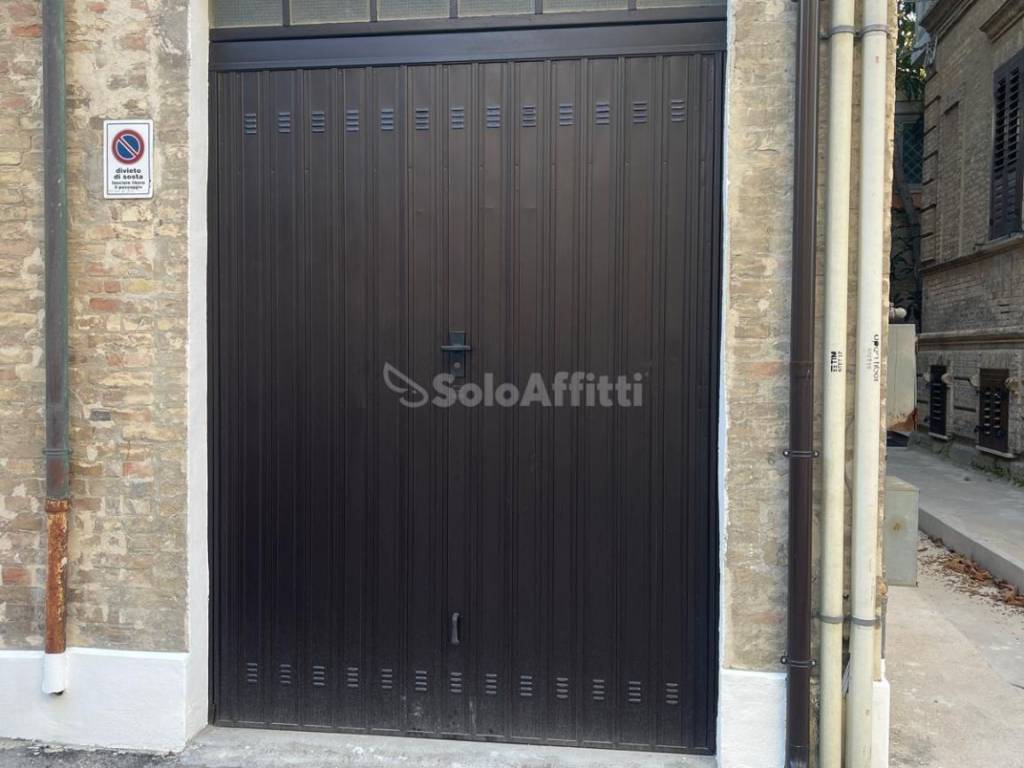 Box / garage a Pescara in Via Francesco Petrarca - Foto 3