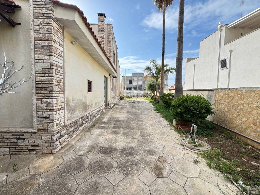 Villa a Lecce in Via Emma Indraccolo, 5 - Foto 2