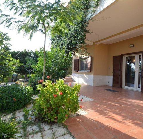 Casa indipendente a Montescaglioso in Via Cosimo Venezia - Foto 2