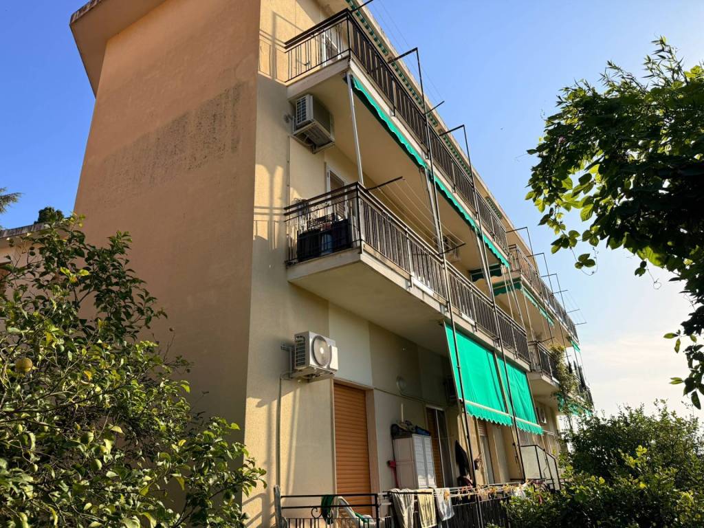 Appartamento a Imperia in Via Fanny Roncati Carli - Foto 2