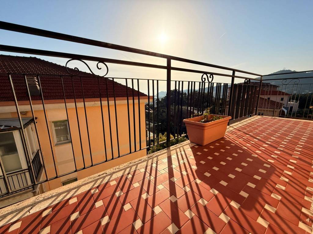 Appartamento a Imperia in Via Fanny Roncati Carli - Foto 3