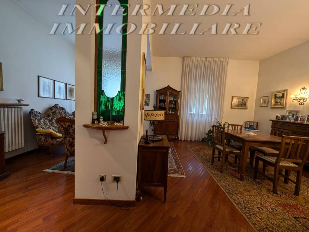 Appartamento a Montevarchi in Via Trento - Foto 3