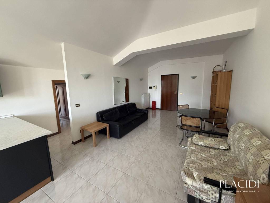 Appartamento a L'aquila in Via Giovanni Pascoli, 5 - Foto 2