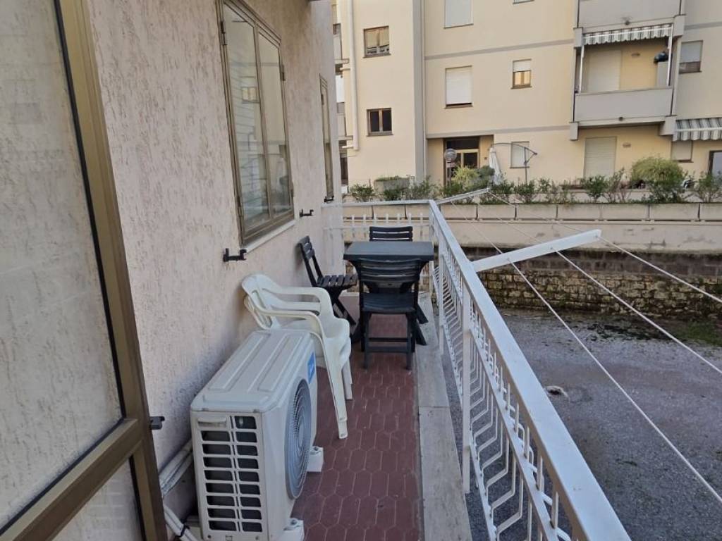 Appartamento a Follonica in Via Parigi, 4 - Foto 2