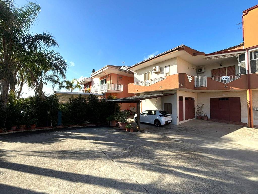 Villa a Lamezia terme in Via Antonio Cappelli - Foto 2
