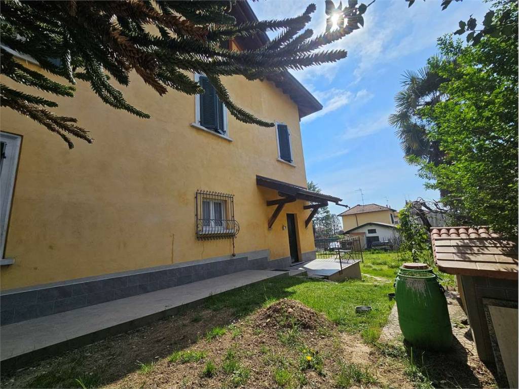 Villa a Appiano gentile in Via Mameli - Foto 4
