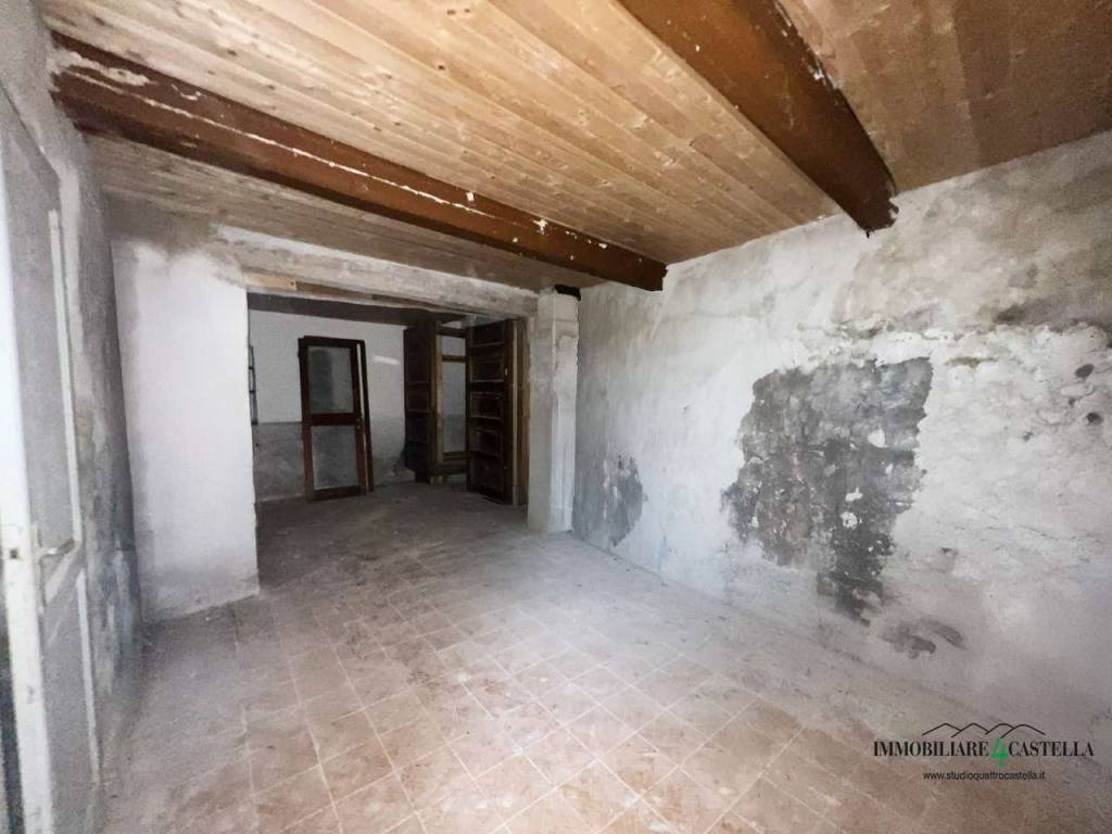 Casa indipendente a Quattro castella in via Fosse ardeatine snc - Foto 5