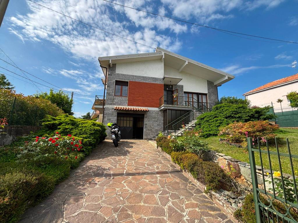 Villa a Cavaglià in Via Generale Pietro Giovanni Salino, 24 - Foto 2
