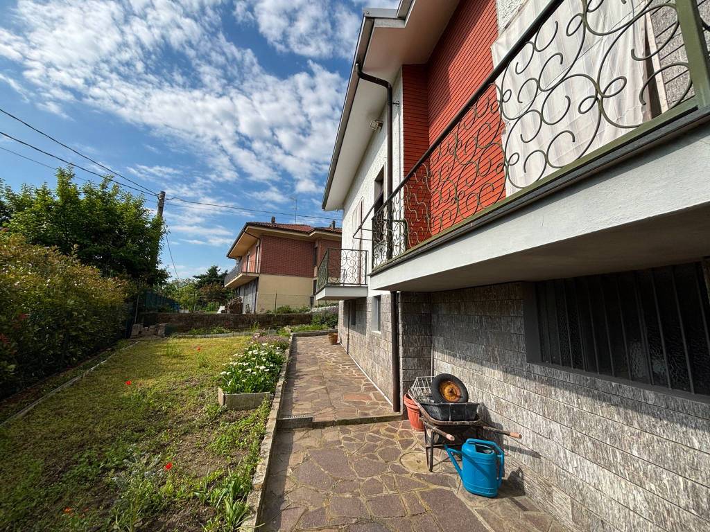 Villa a Cavaglià in Via Generale Pietro Giovanni Salino, 24 - Foto 4