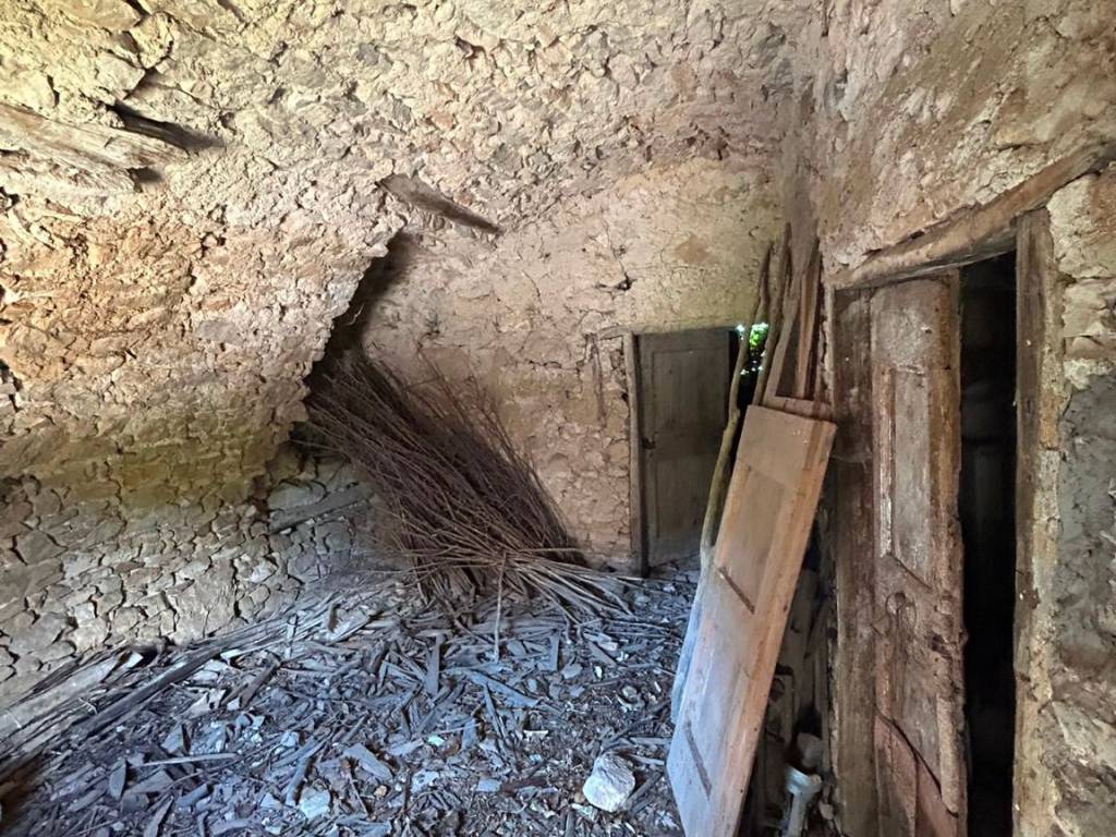 Rustico / casale a San zeno di montagna in Contrada La Pora, 13 - Foto 3
