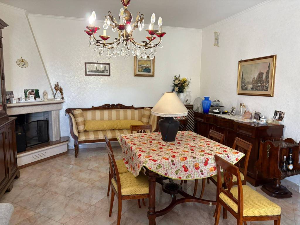 Villa a Aprilia in Via Carano, 40 - Foto 5