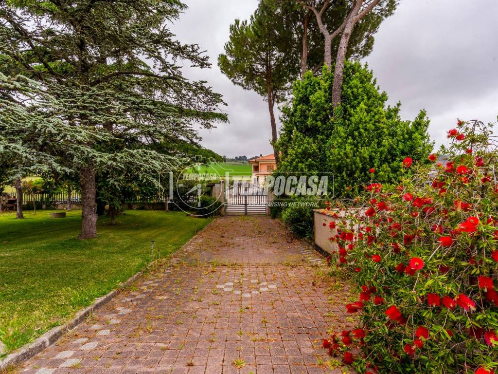 Casa indipendente a Civitanova marche in Contrada Piane di Chienti - Foto 2