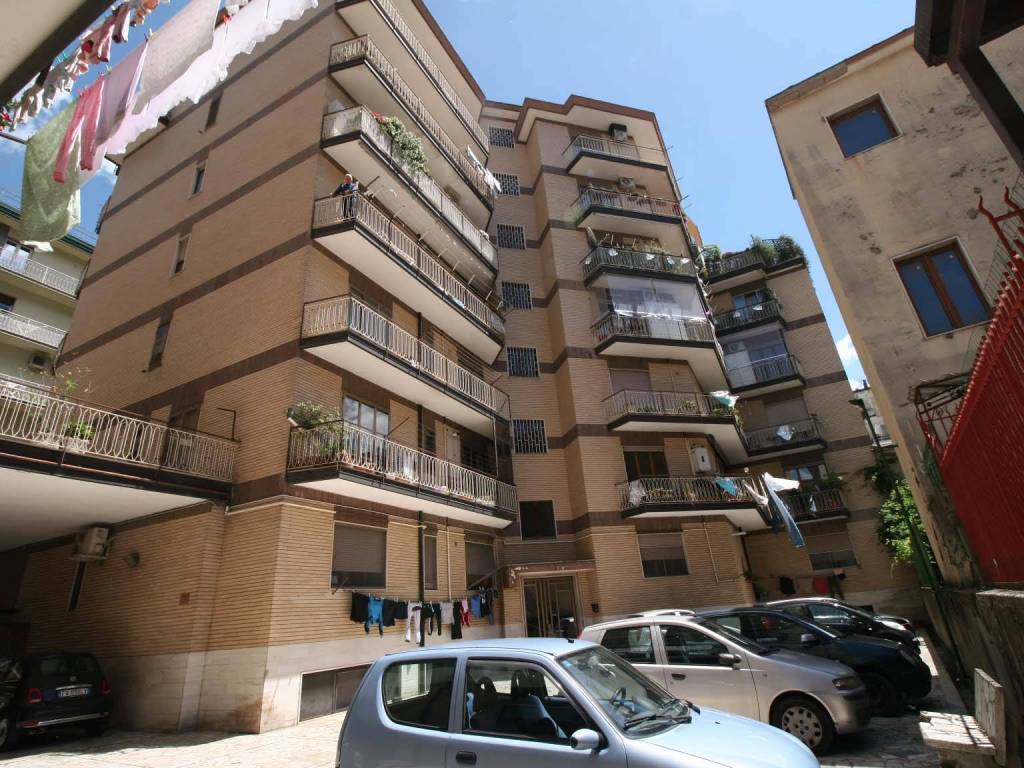 Appartamento a Benevento in Via Iacopo da Benevento, 33 - Foto 2