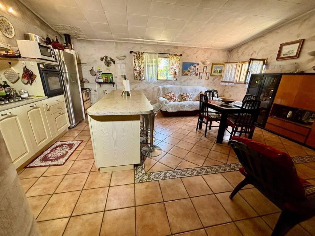 Villa a Aprilia in Via Miscano - Foto 3