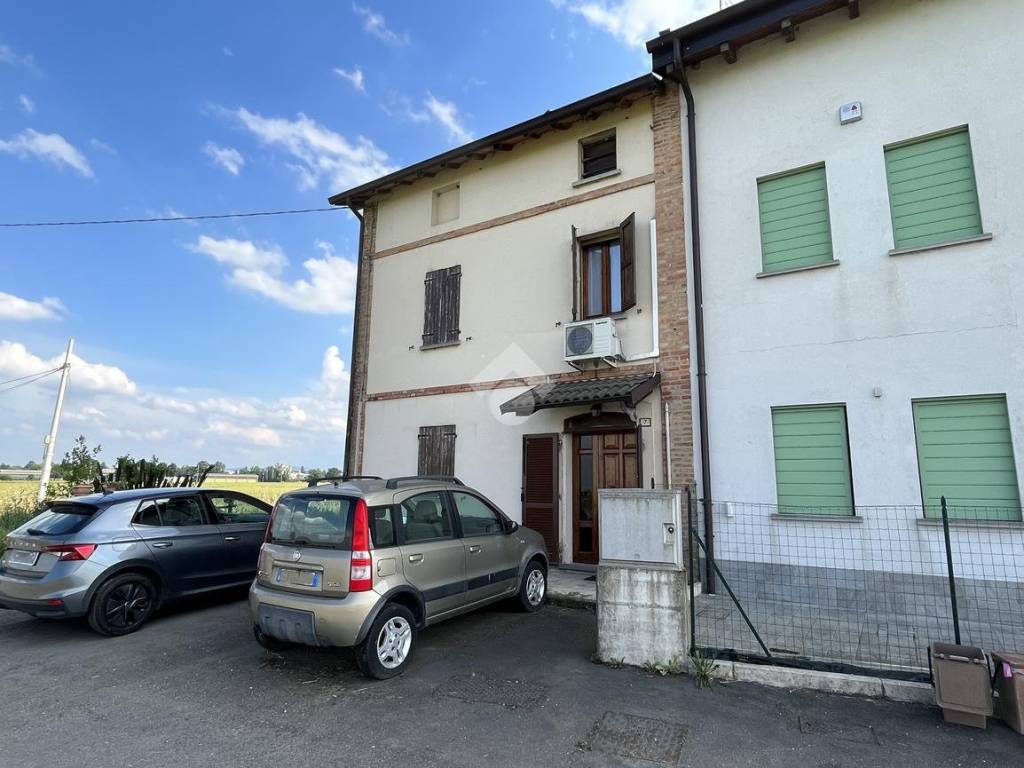 Casa indipendente a Cavriago in Str. della Fornace, 7 - Foto 2