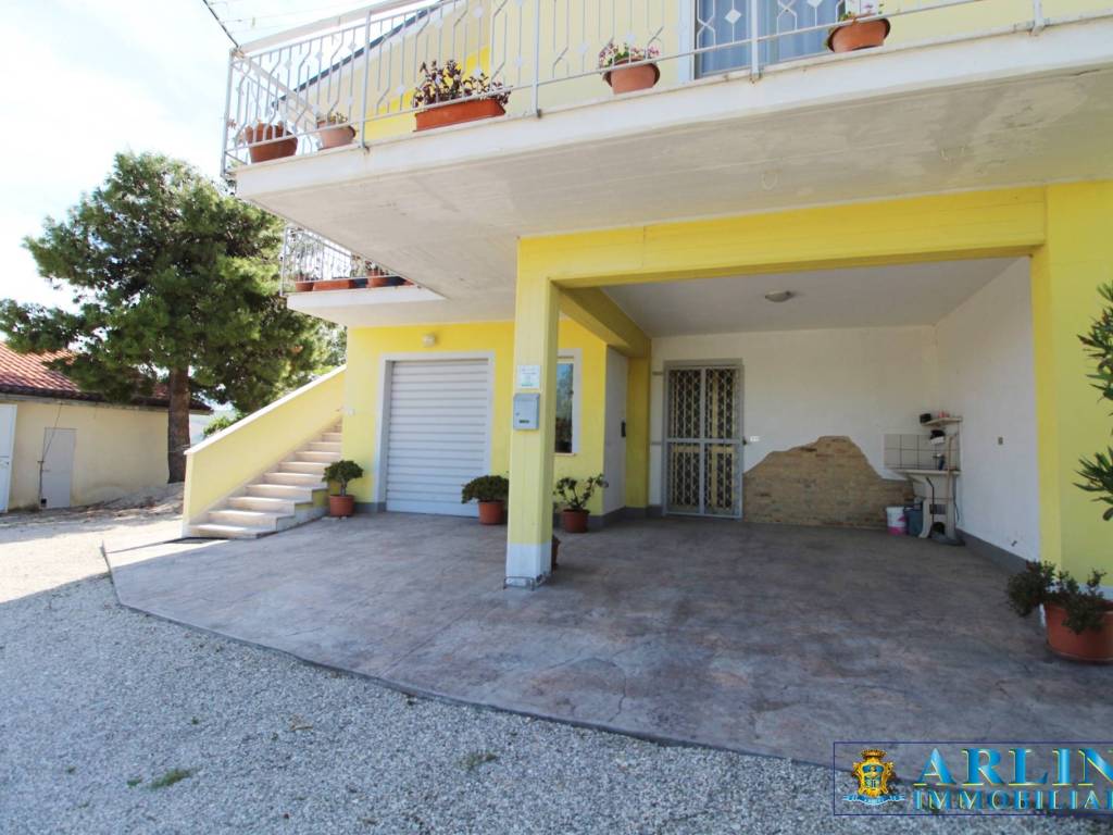 Rustico / casale a Atri in Strada Provinciale Atri Treciminiere - Foto 3