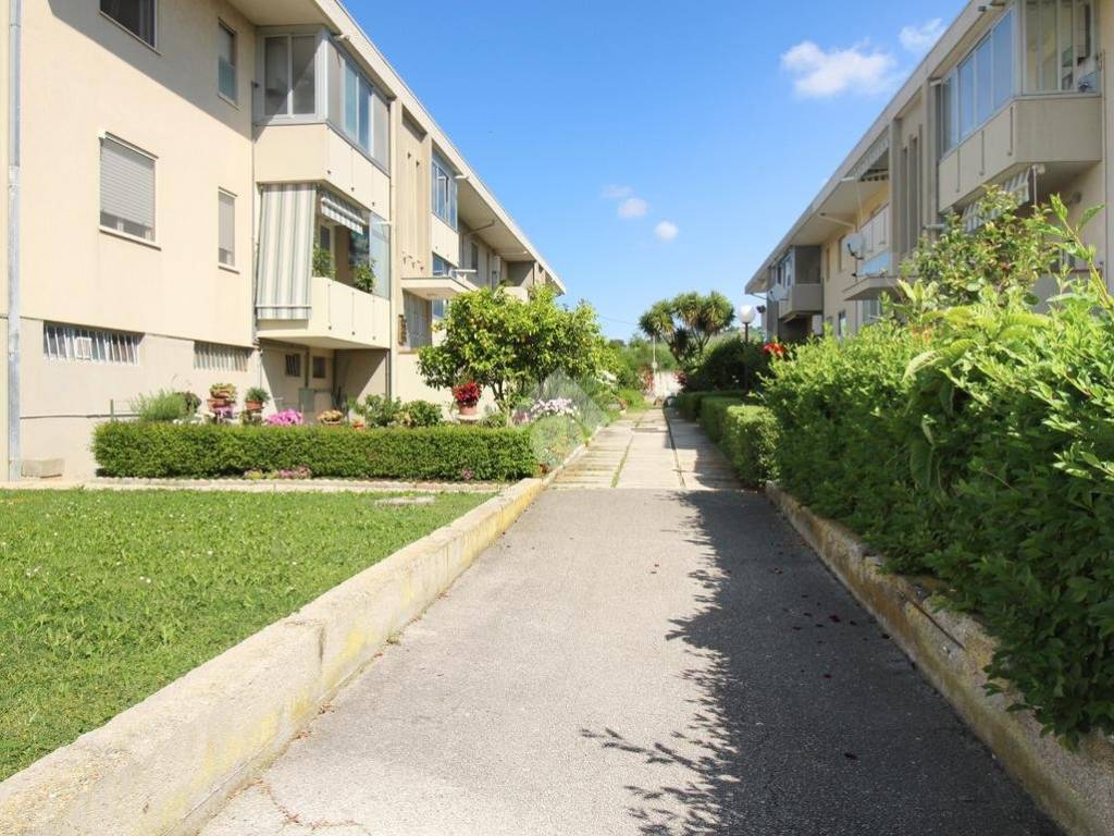Appartamento a Roseto degli abruzzi in Via ignazio silone, 6 - Foto 2