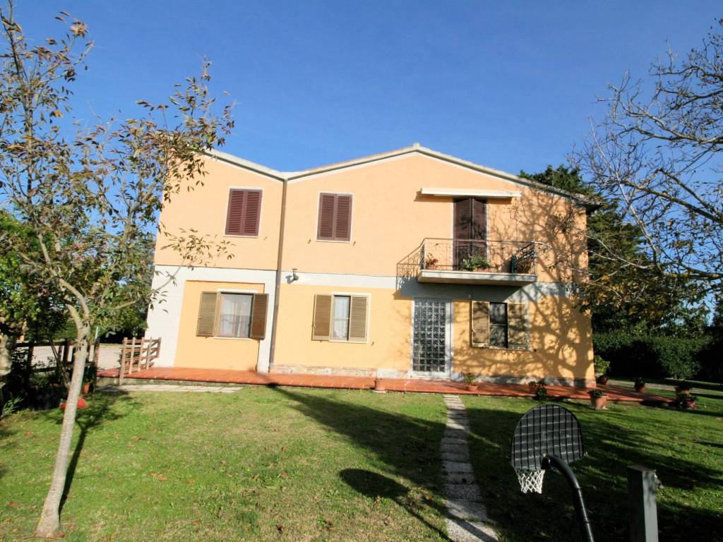 Appartamento a Roccastrada in strada provinciale dell'Ingegnere - Foto 3