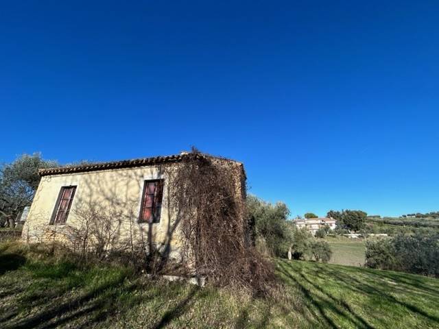 Rustico / casale a Nereto in Strada Comunale Parignano Inferiore - Foto 3