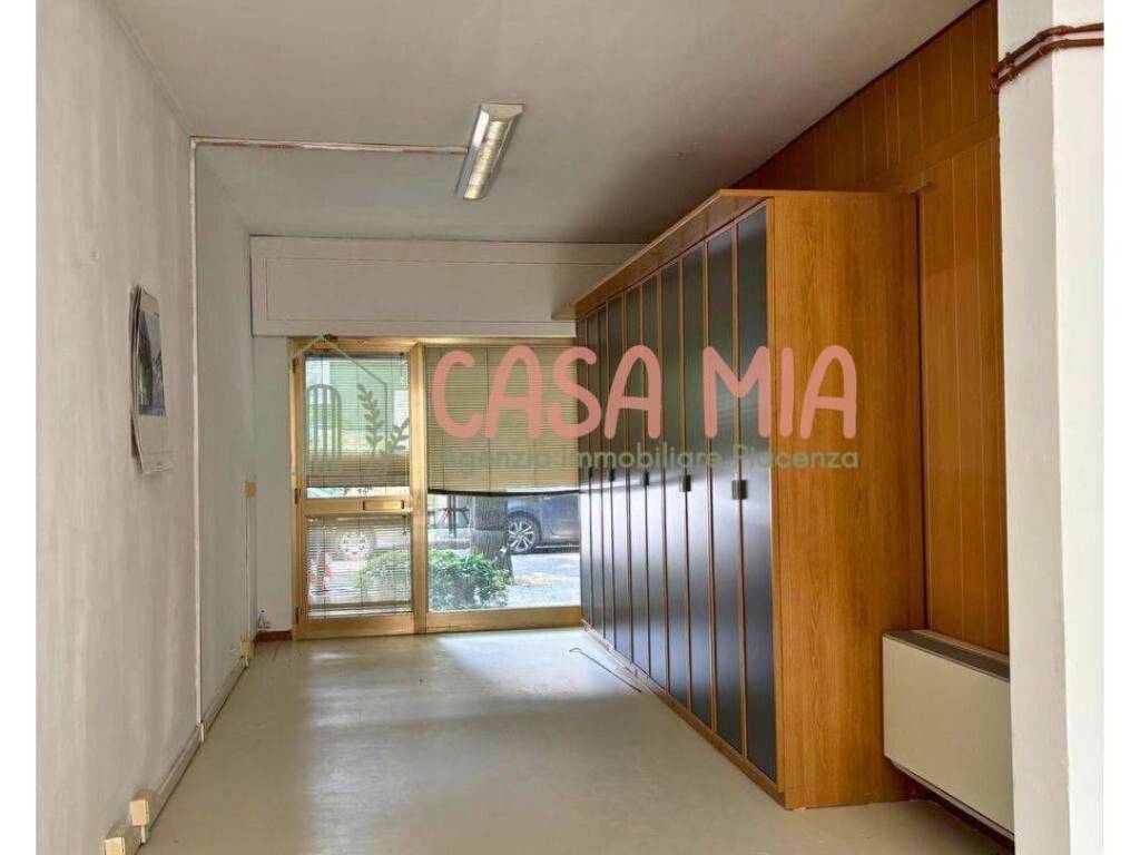 Appartamento a Piacenza in Via Vittorio Veneto - Foto 2