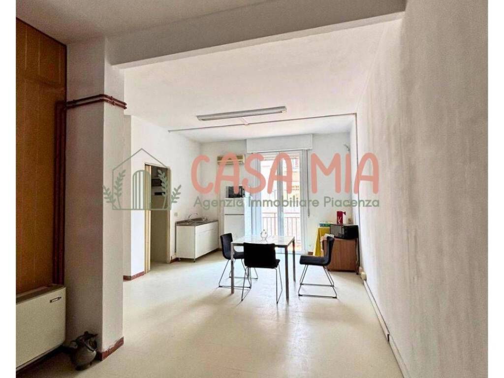 Appartamento a Piacenza in Via Vittorio Veneto - Foto 5