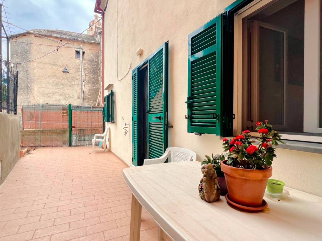 Appartamento a Finale ligure in Via della Posta, 9 - Foto 1