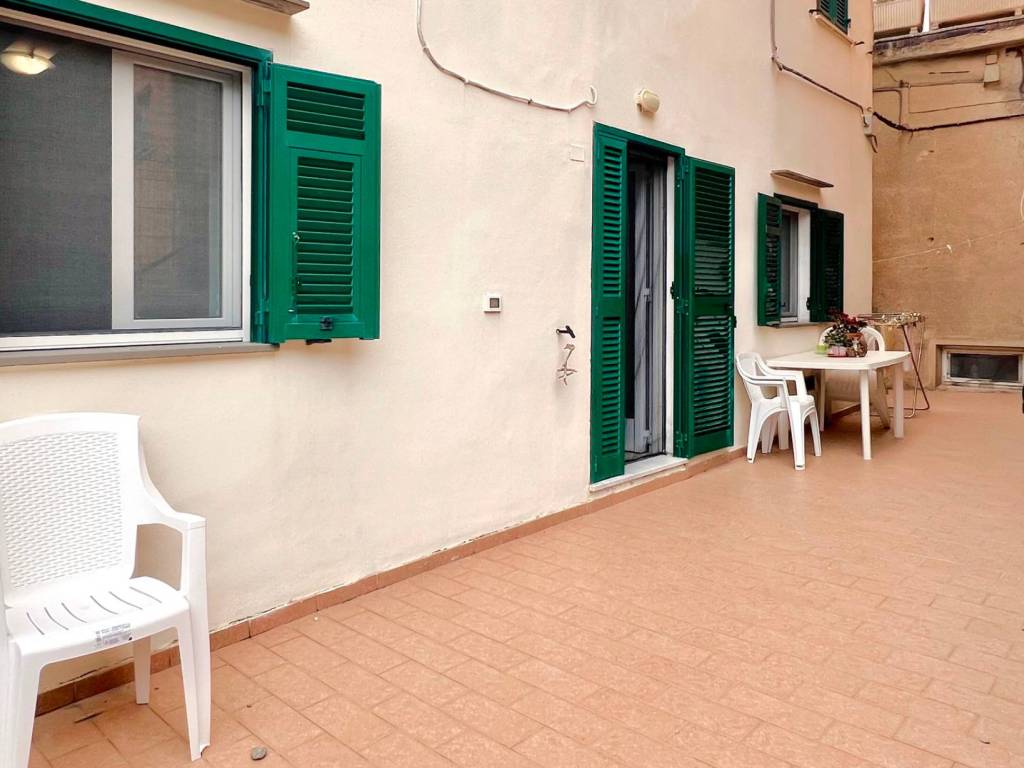 Appartamento a Finale ligure in Via della Posta, 9 - Foto 2
