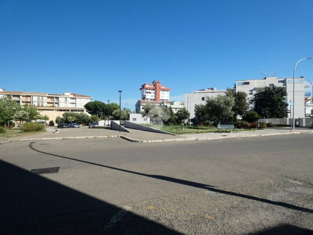 Immobile a Policoro in Locale commerciale PIAZZA RIPOLI, 11 - Foto 2