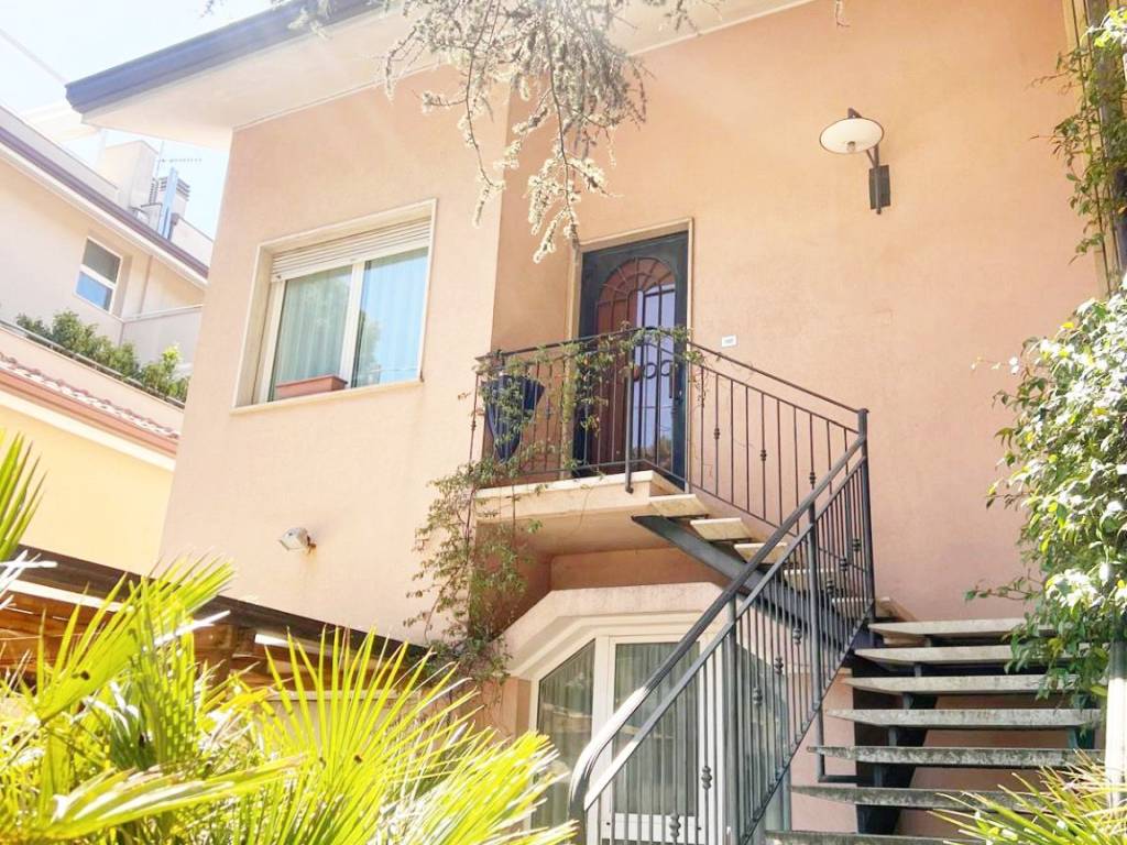 Appartamento a Riccione in Viale Aurelio Saffi - Foto 5